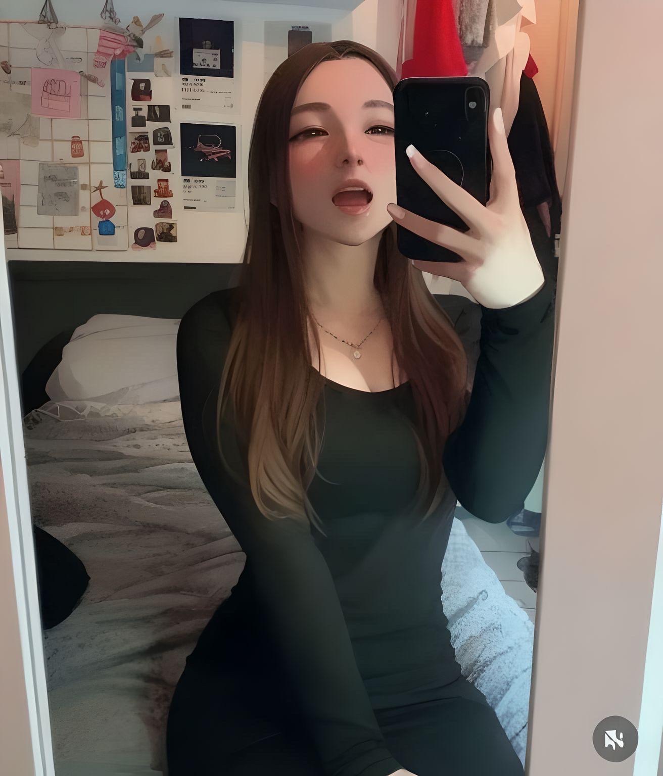 Chat with Kiki | seductive kinky